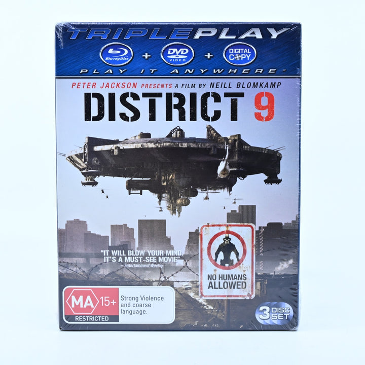 SEALED! District 9 - Triple Play - Regions B & 4 - Blu-ray & DVD