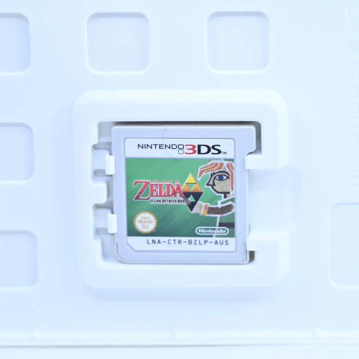 The Legend of Zelda: A Link Between Worlds - Nintendo 3DS Game - PAL + Manual