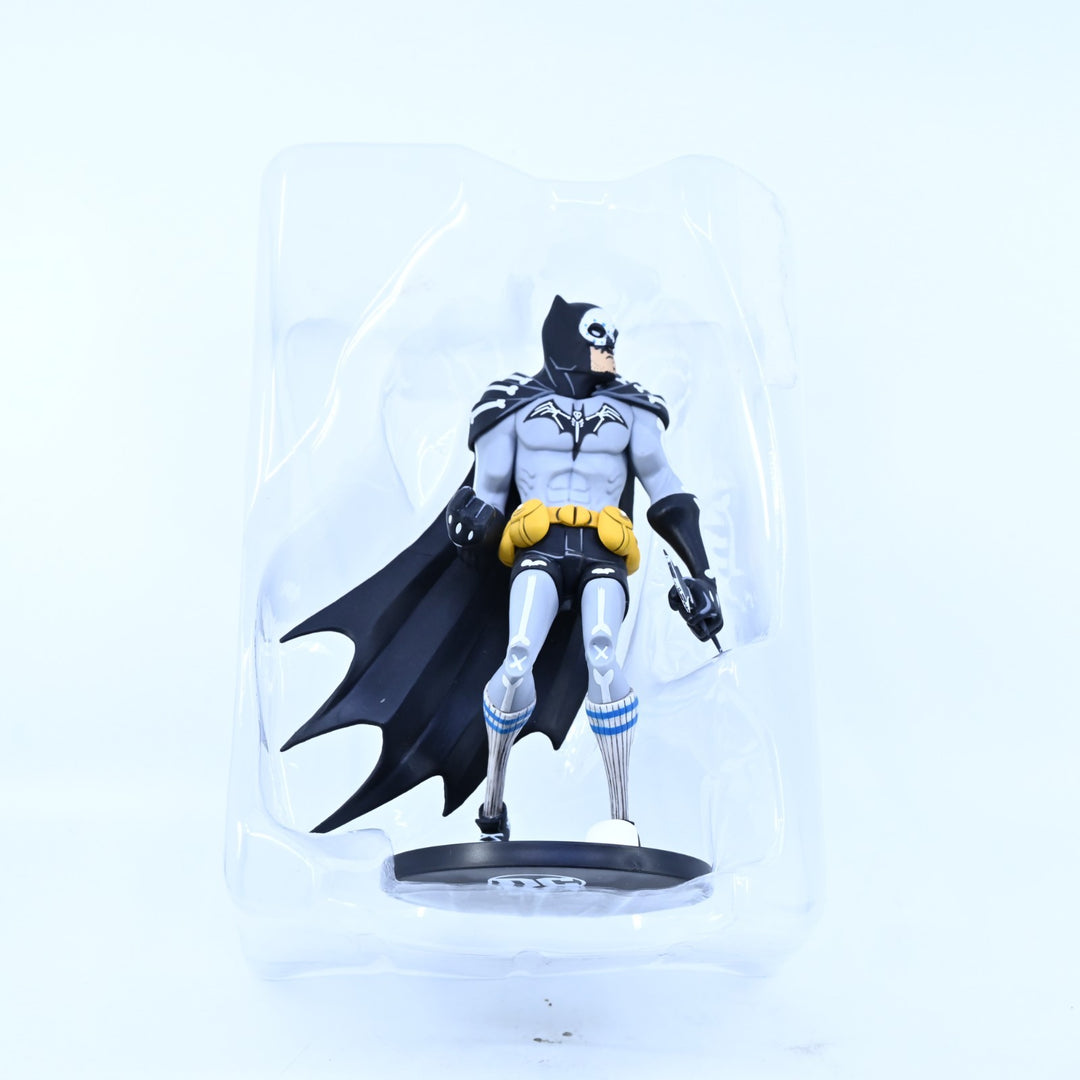 Batman: Day of the Dead Variant - DC Artists Alley - Hainanu Saulque Figure