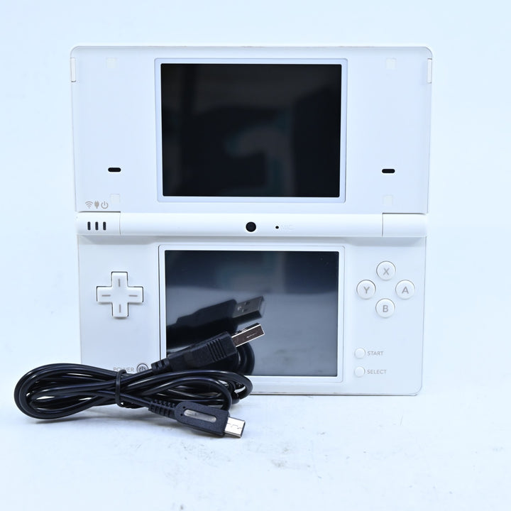 White Nintendo DSi Console - C/TWL-AUS - PAL - FREE POST!