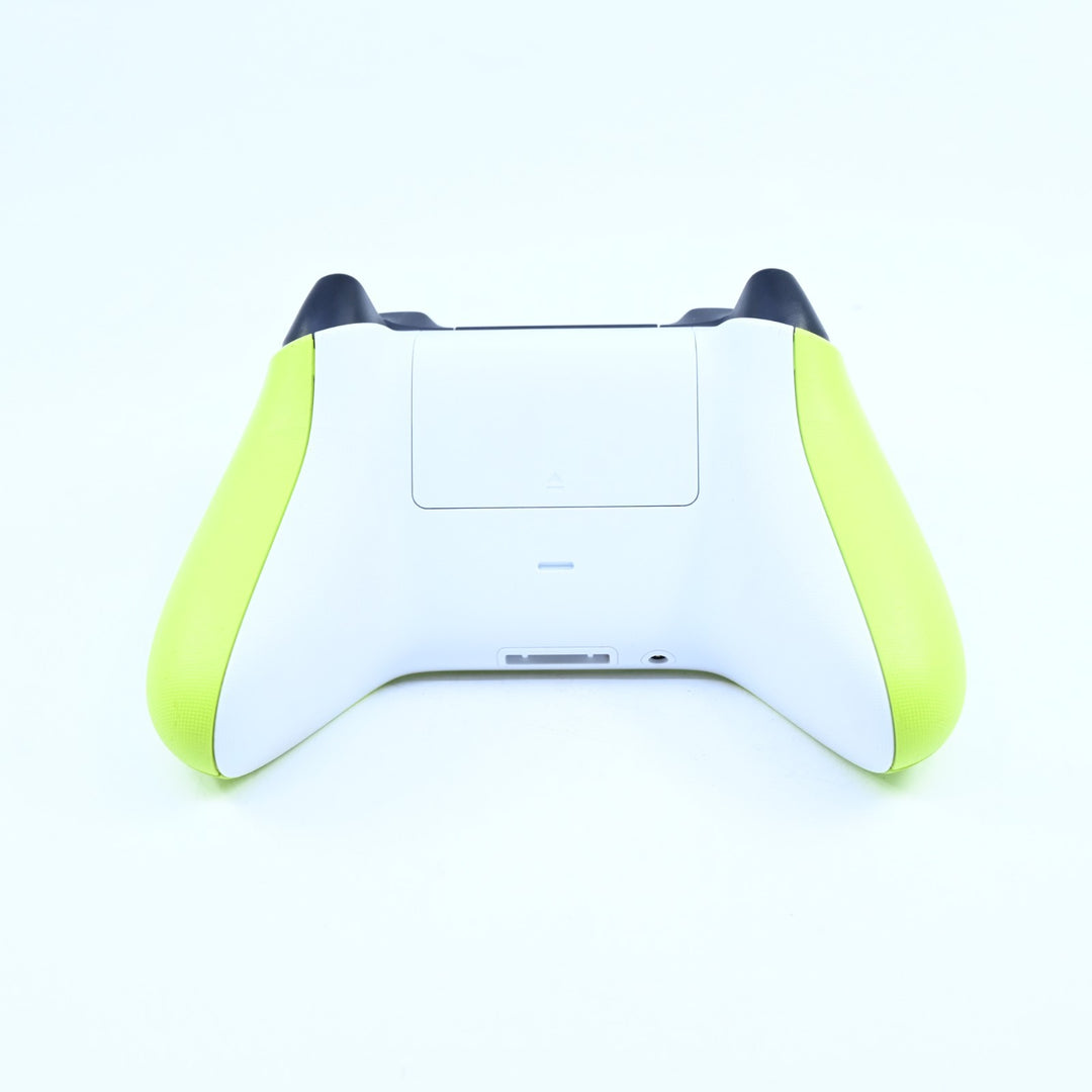 Electric Volt Green - Xbox One Wireless Controller - Xbox One Accessory