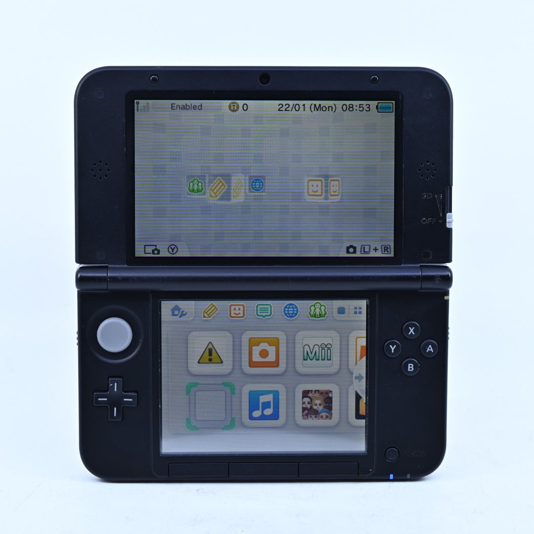 Red / Black Nintendo 3DS Console XL - SPR-001(EUR) + 4GB SD Card - PAL FREE POST