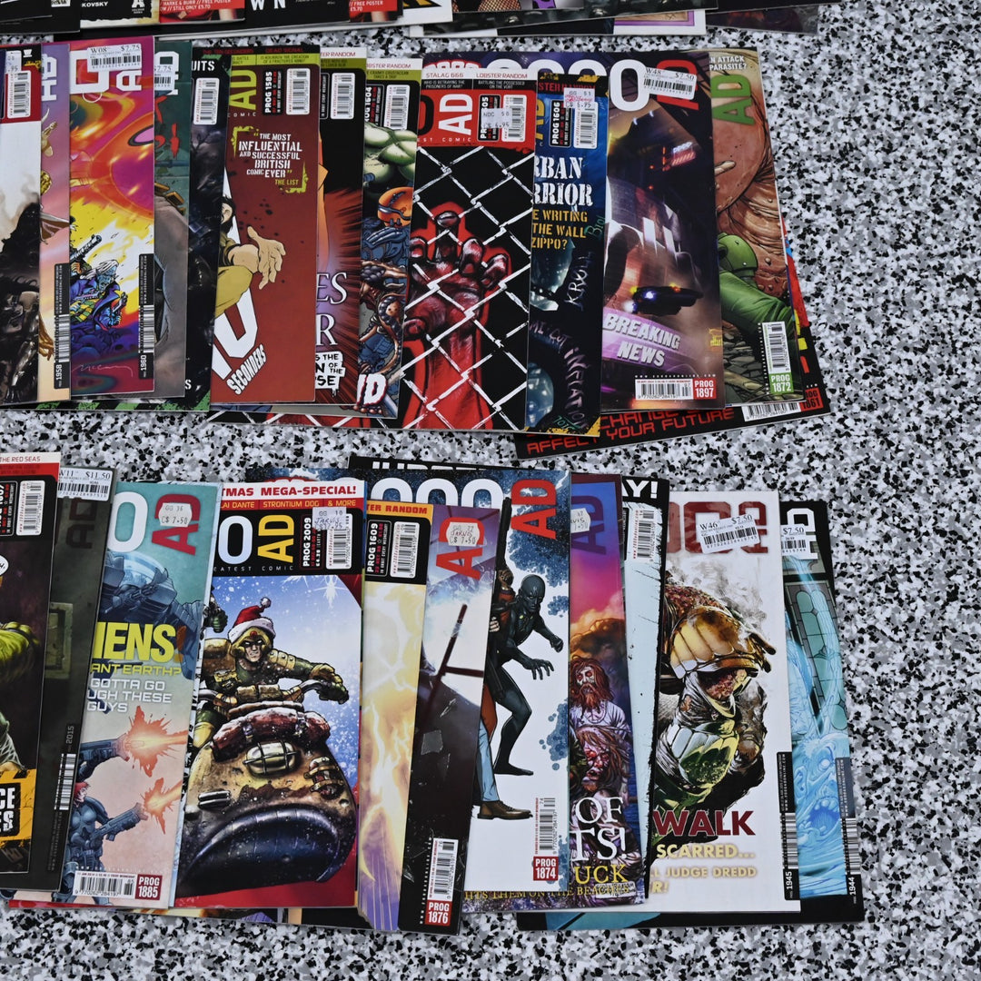 2000 AD - Assorted Comic Bulk Lot - 86 Issues - Comics