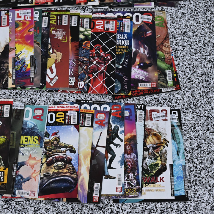 2000 AD - Assorted Comic Bulk Lot - 86 Issues - Comics