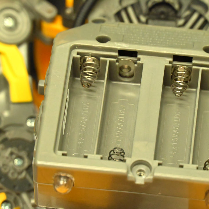 Ultimate Bumblebee - Titanium Series Animatronic Bumblebee - Transformer