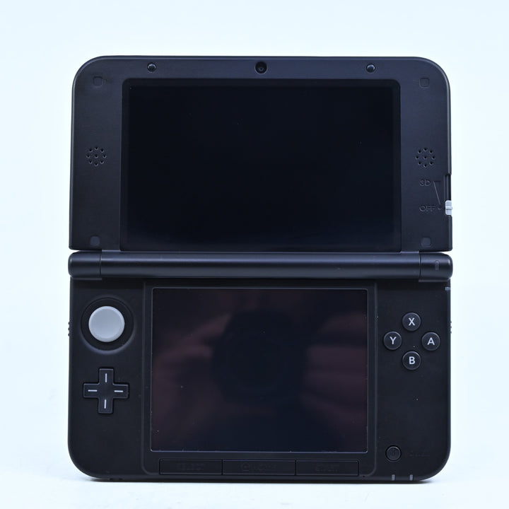 LIKE NEW! Silver / Black - Nintendo 3DS XL Console - SPR-001 - PAL - FREE POST!