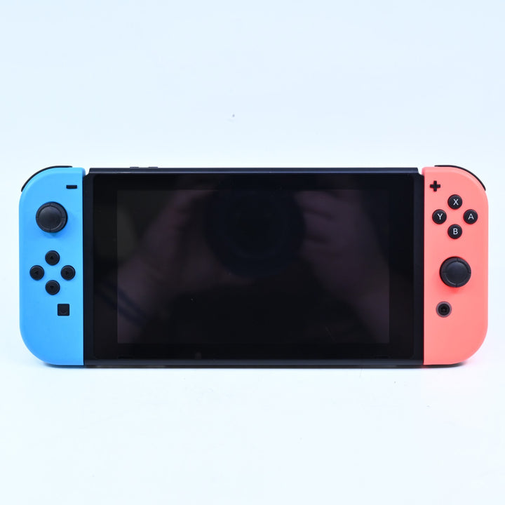 Blue / Red XAW700182 - Nintendo Switch Boxed Console - PAL - FREE POST!