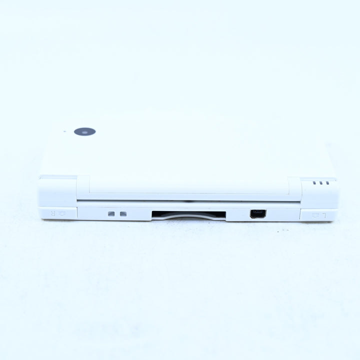 White - Nintendo DSi Console - TWL-001 - Includes 4GB SD - FREE POST!