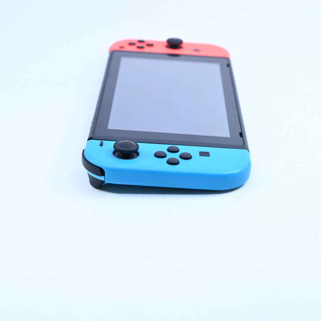 Blue / Red  Nintendo Switch  - Nintendo Switch Boxed Console - PAL