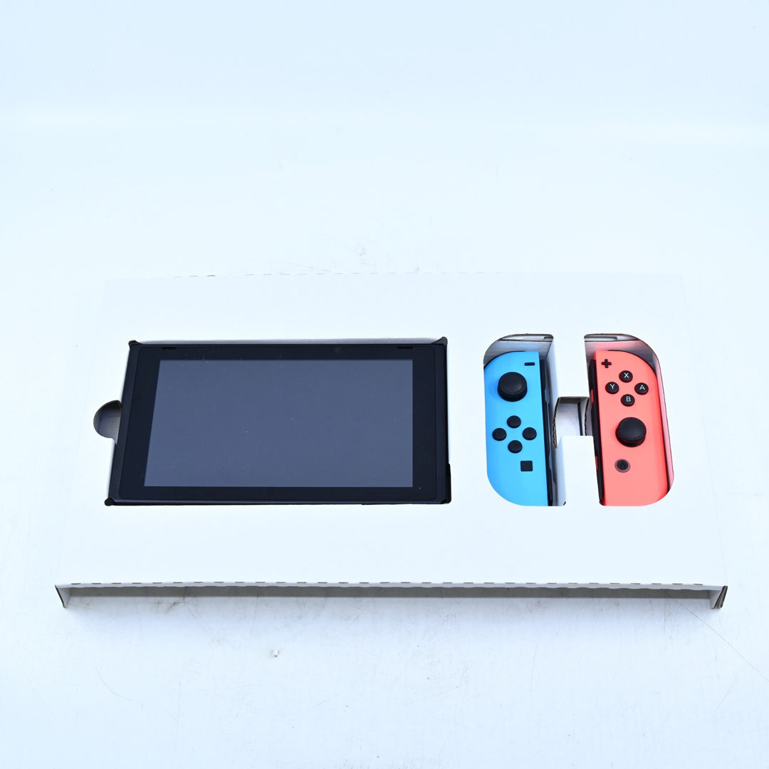 Blue / Red XAW400054 - Nintendo Switch Boxed Console - PAL - FREE POST!