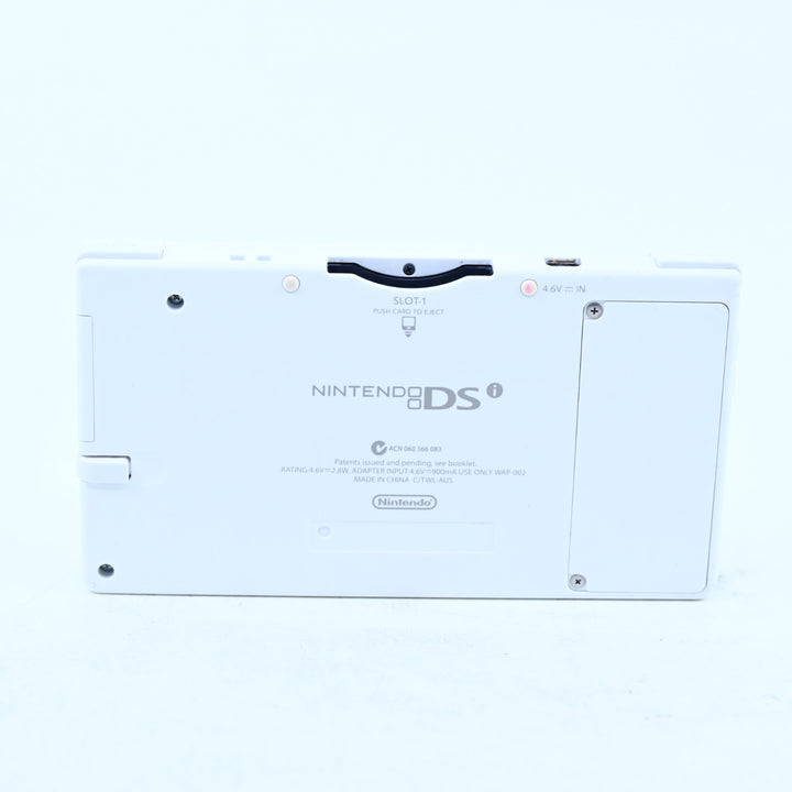 White - Nintendo DSi Console - TWL-001 - Includes 4GB SD - FREE POST!