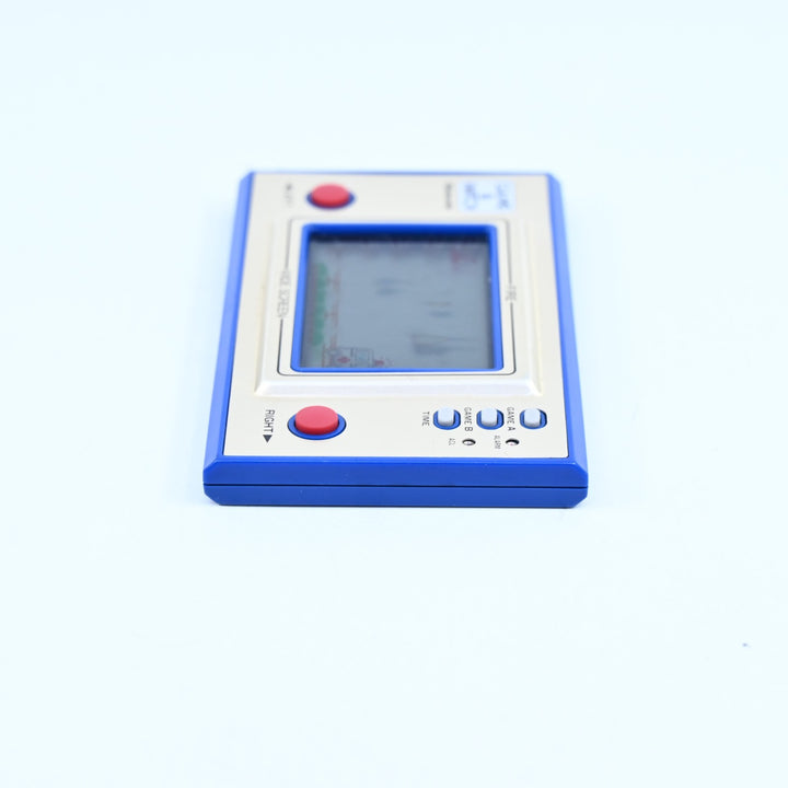 Fire - FR-27 - No Battery Cover - Nintendo Game & Watch Console - FREE POST!