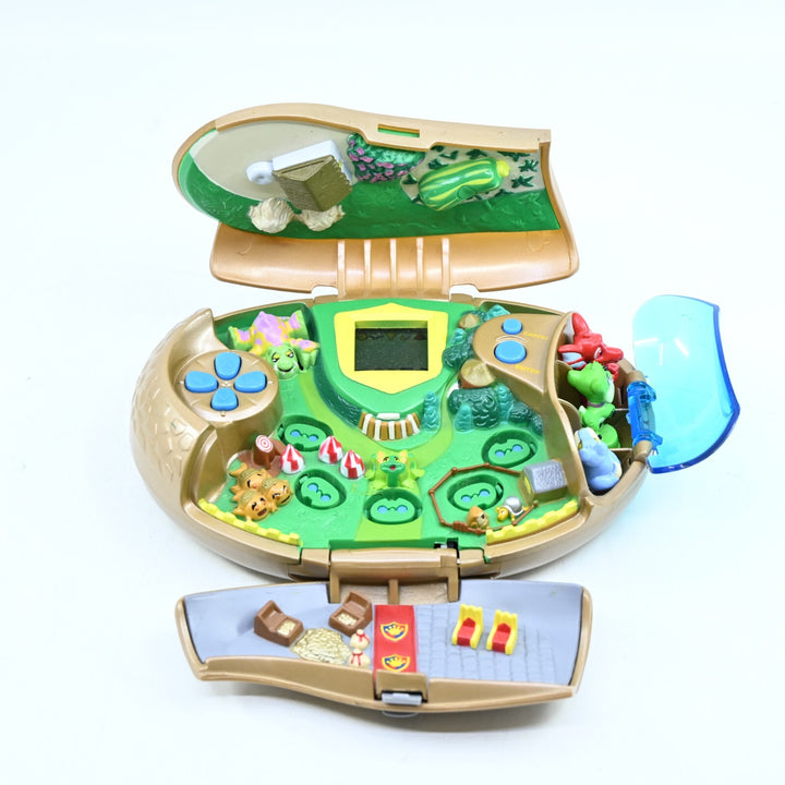 2003 Hasbro NeoPets Electronic Handheld Game With 3 Figures - Toy
