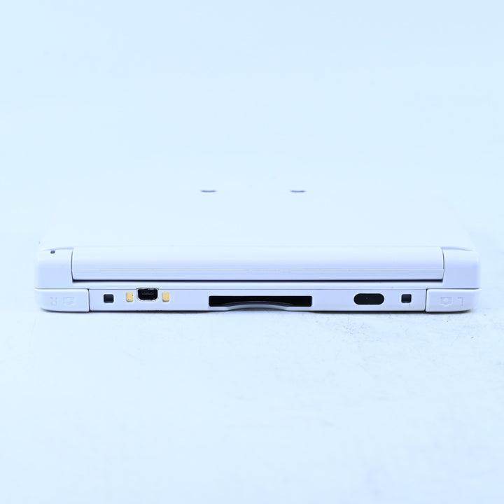 White Nintendo 3DS Console XL - SPR-001(EUR) - PAL + 4GB SD Card