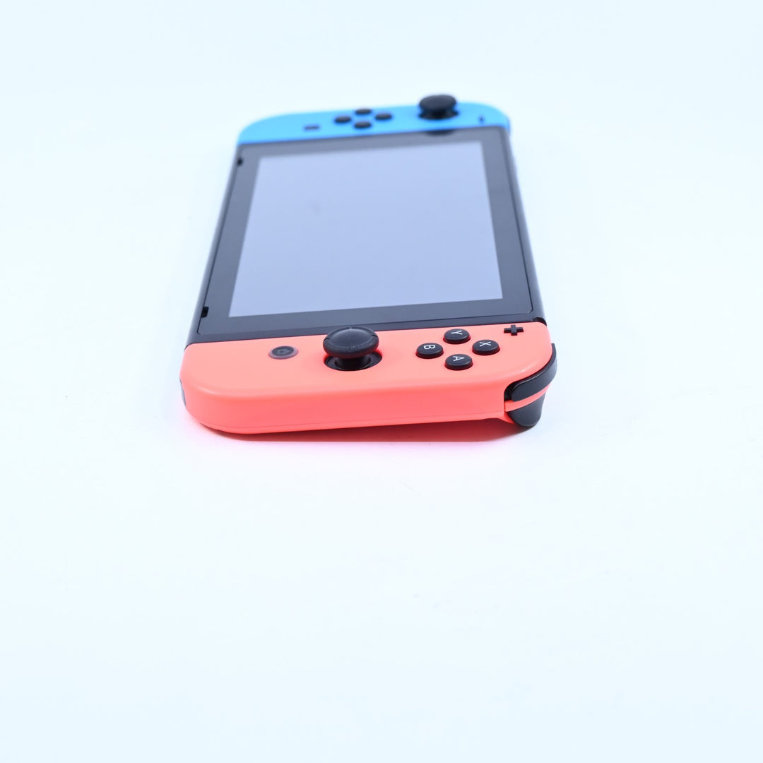 Blue / Red XAW700182 - Nintendo Switch Boxed Console - PAL - FREE POST!
