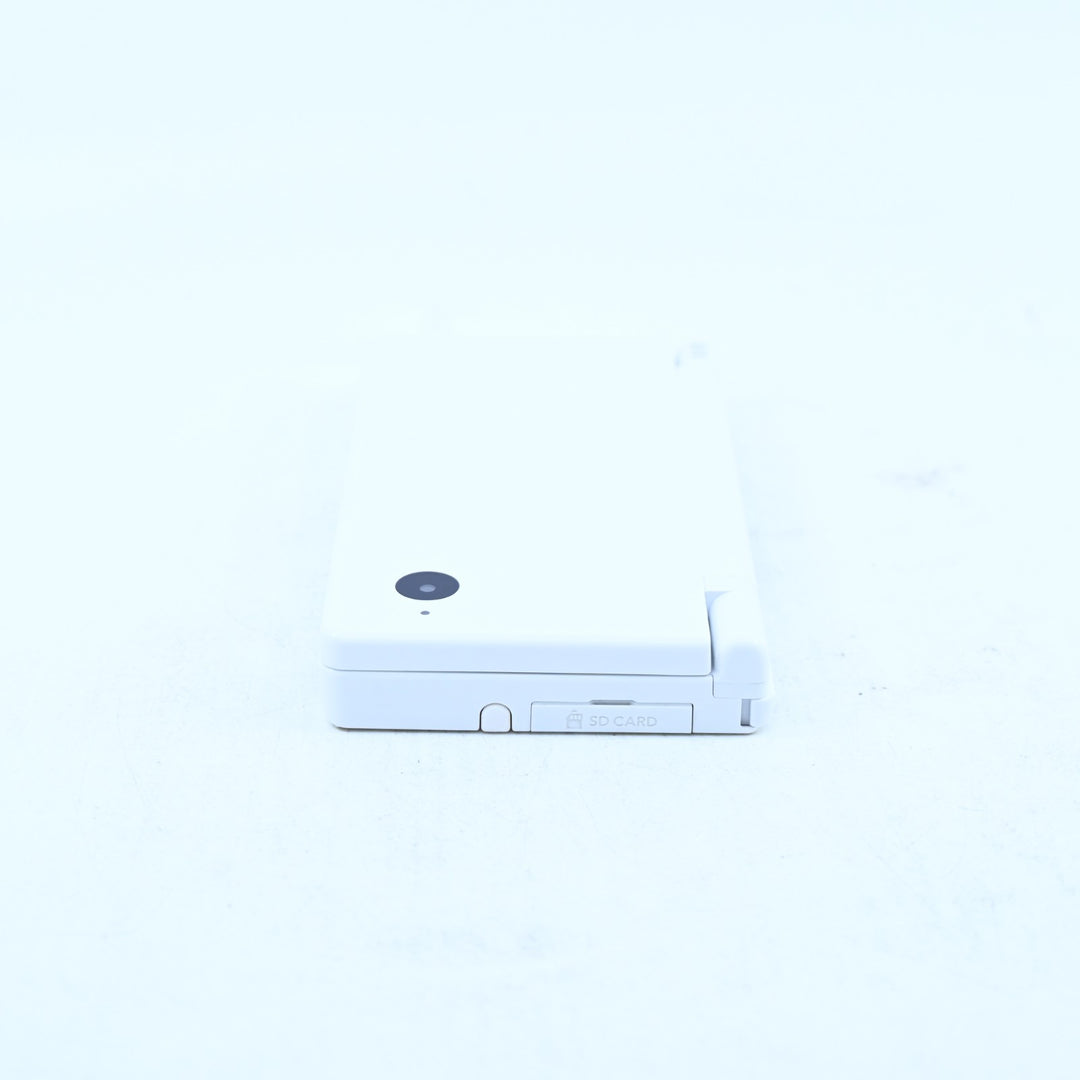 White - Nintendo DSi Console - TWL-001 - Includes 2GB SD - FREE POST!