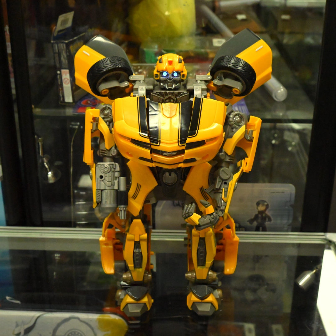 Ultimate Bumblebee - Titanium Series Animatronic Bumblebee - Transformer Toy