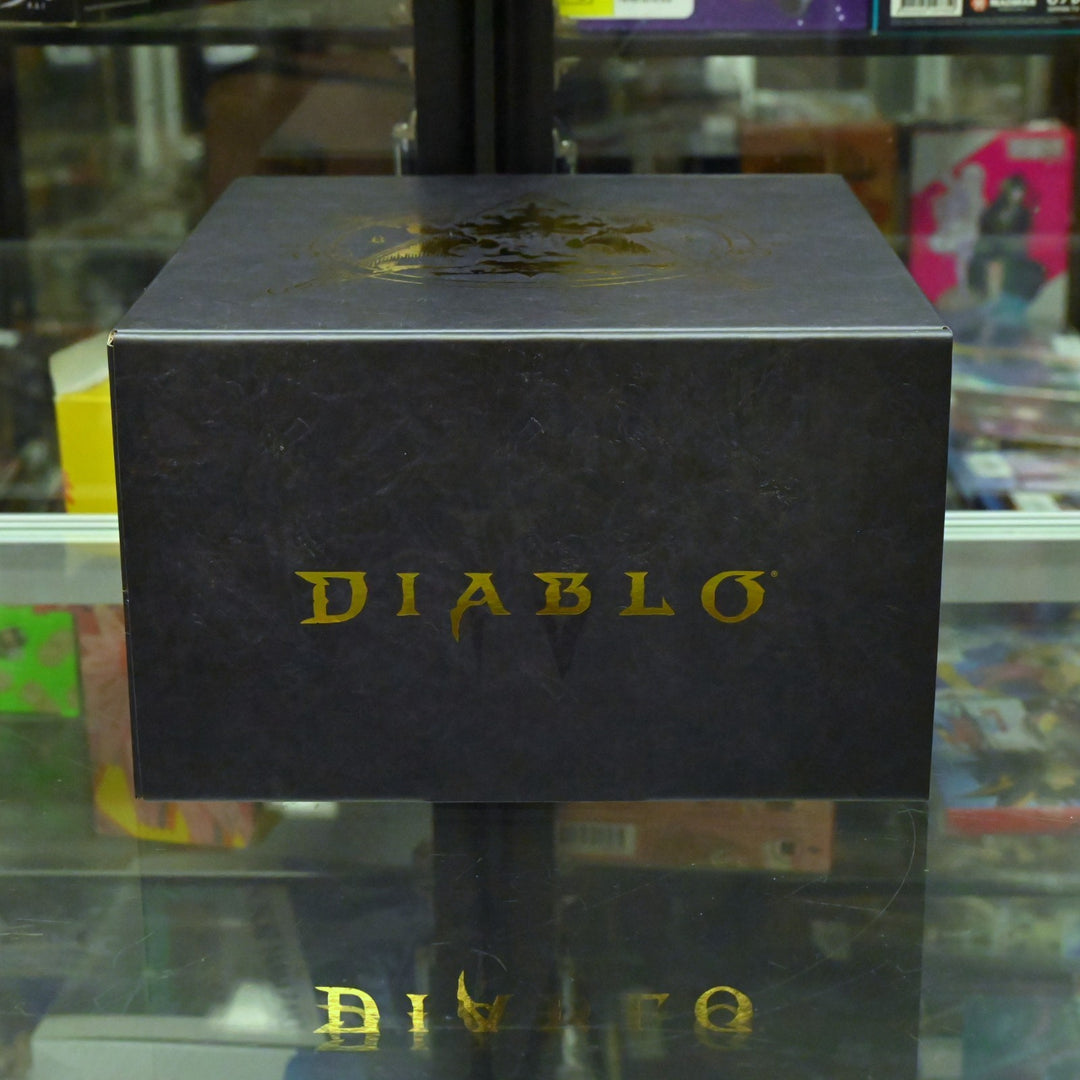 Diablo IV Limited Collectors Box - Playstation 5 / Xbox Series X/S