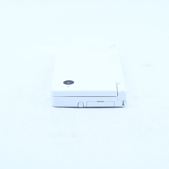 White - Nintendo DSi Console - TWL-001 - Includes 4GB SD - FREE POST!
