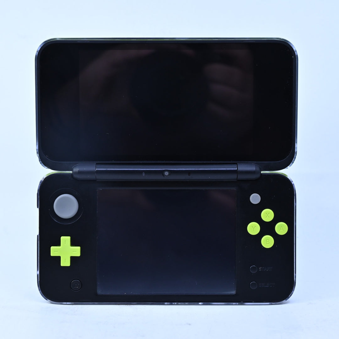 Black / Lime - 'New' Nintendo 2DS LL/XL Console + 64GB MicroSD - Region Free