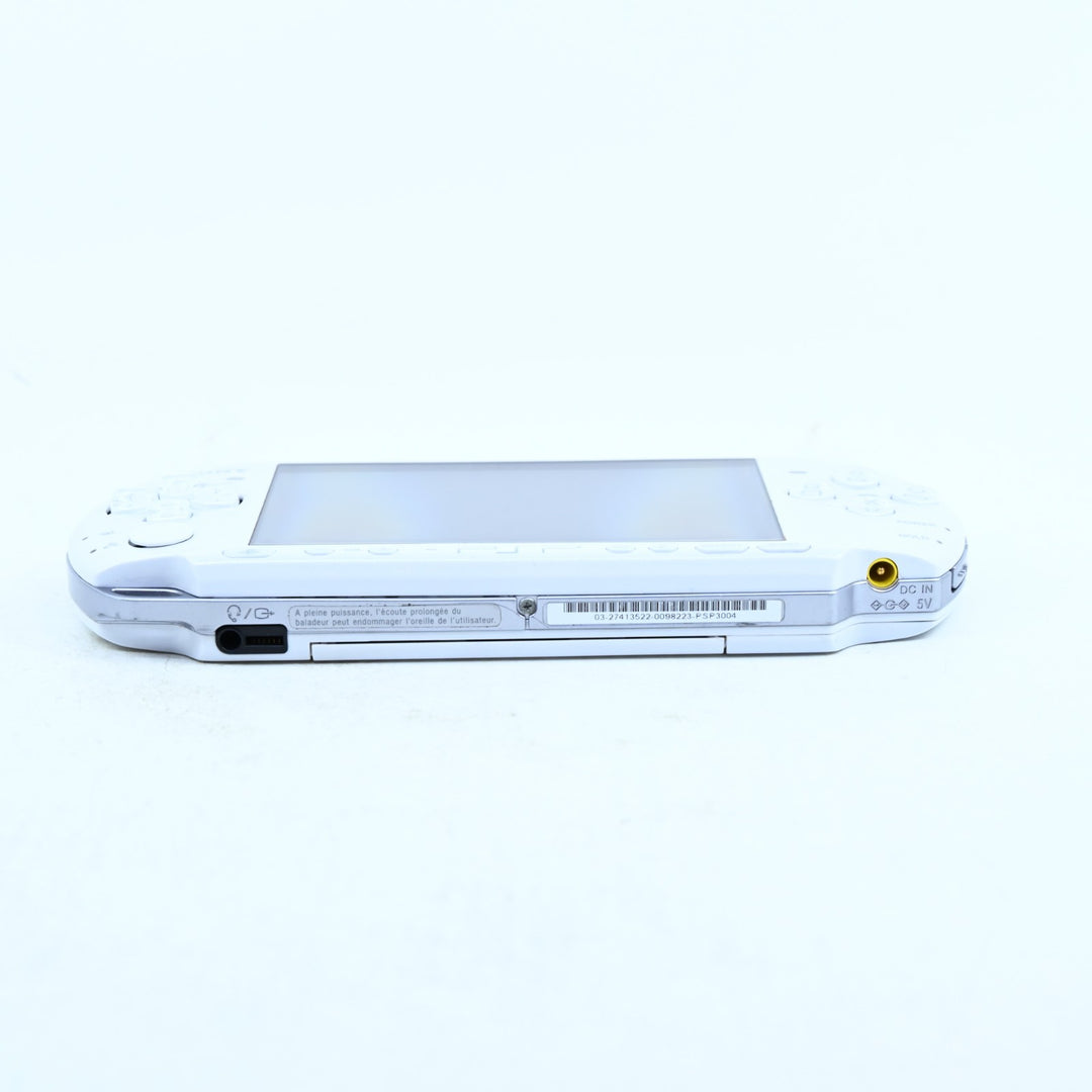 White Rebuilt + IPS Screen - Sony PSP Console - PSP-3000 + NEW BATTERY!