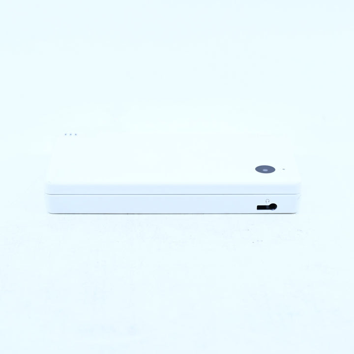 White - Nintendo DSi Console - TWL-001 - Includes 4GB SD - FREE POST!