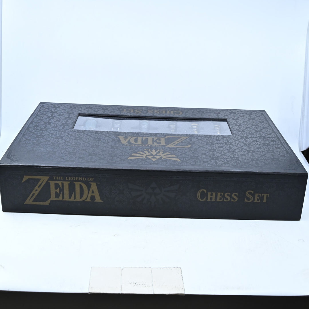 LIKE NEW! The Legend of Zelda Chess Set - USAOPOLY - Board Games / Toy