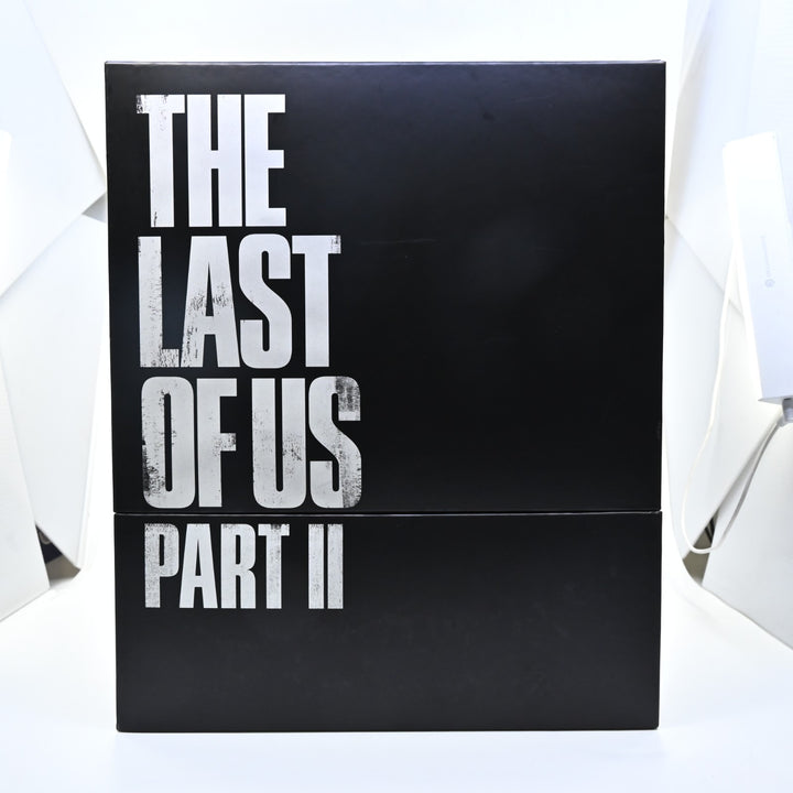 Last of Us Part II - Collector's Edition Ellie Statue - Figure Boxed