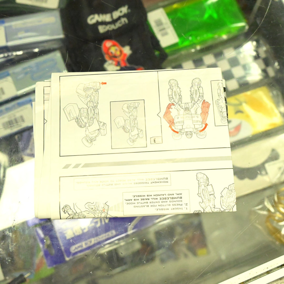 Ultimate Bumblebee - Titanium Series Animatronic Bumblebee - Transformer