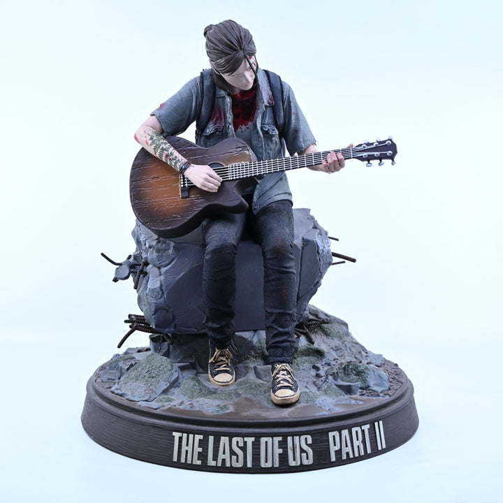 Last of Us Part II - Collector's Edition Ellie Statue - Figure + Box + Firefly