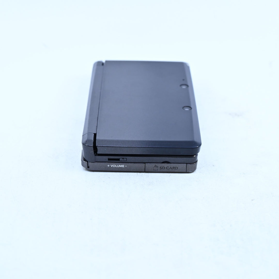 Black Nintendo 3DS Console - CTR-001 PAL + 2GB Card - FREE POST!