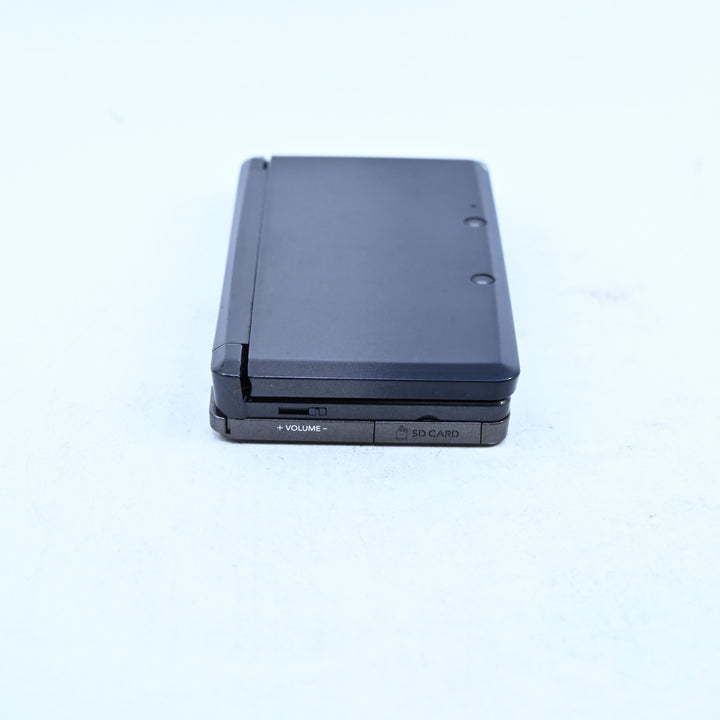 Black Nintendo 3DS Console - CTR-001 PAL + 2GB Card - FREE POST!