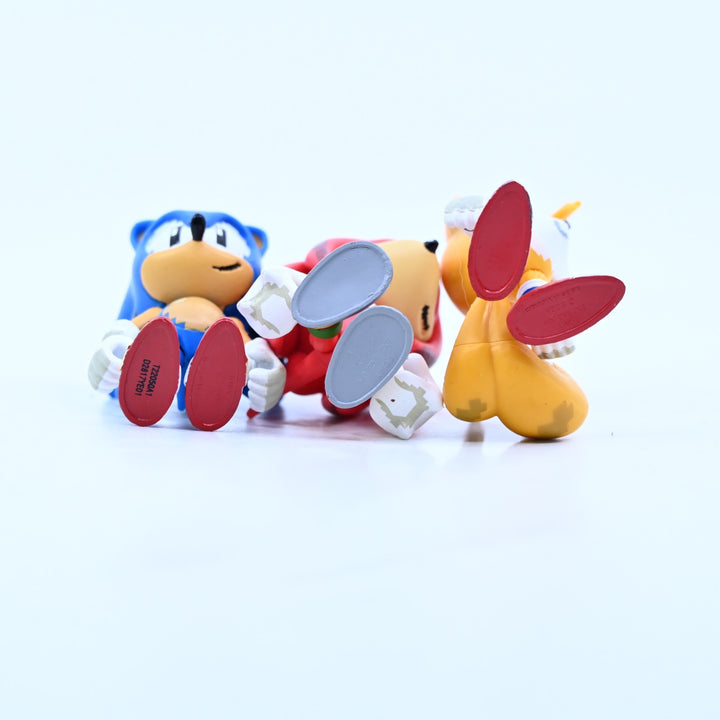 Pixelated Classic Sonic Knuckles & Tails - Tomy 3-Pack - Figures