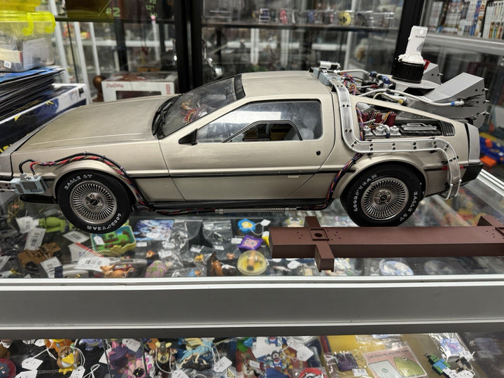 DeAgostini DeLorean - Back to the Future Assembled vehicle + Books!