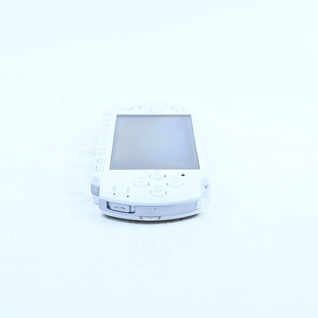 White Rebuilt + IPS Screen - Sony PSP Console - PSP-3000 + NEW BATTERY!