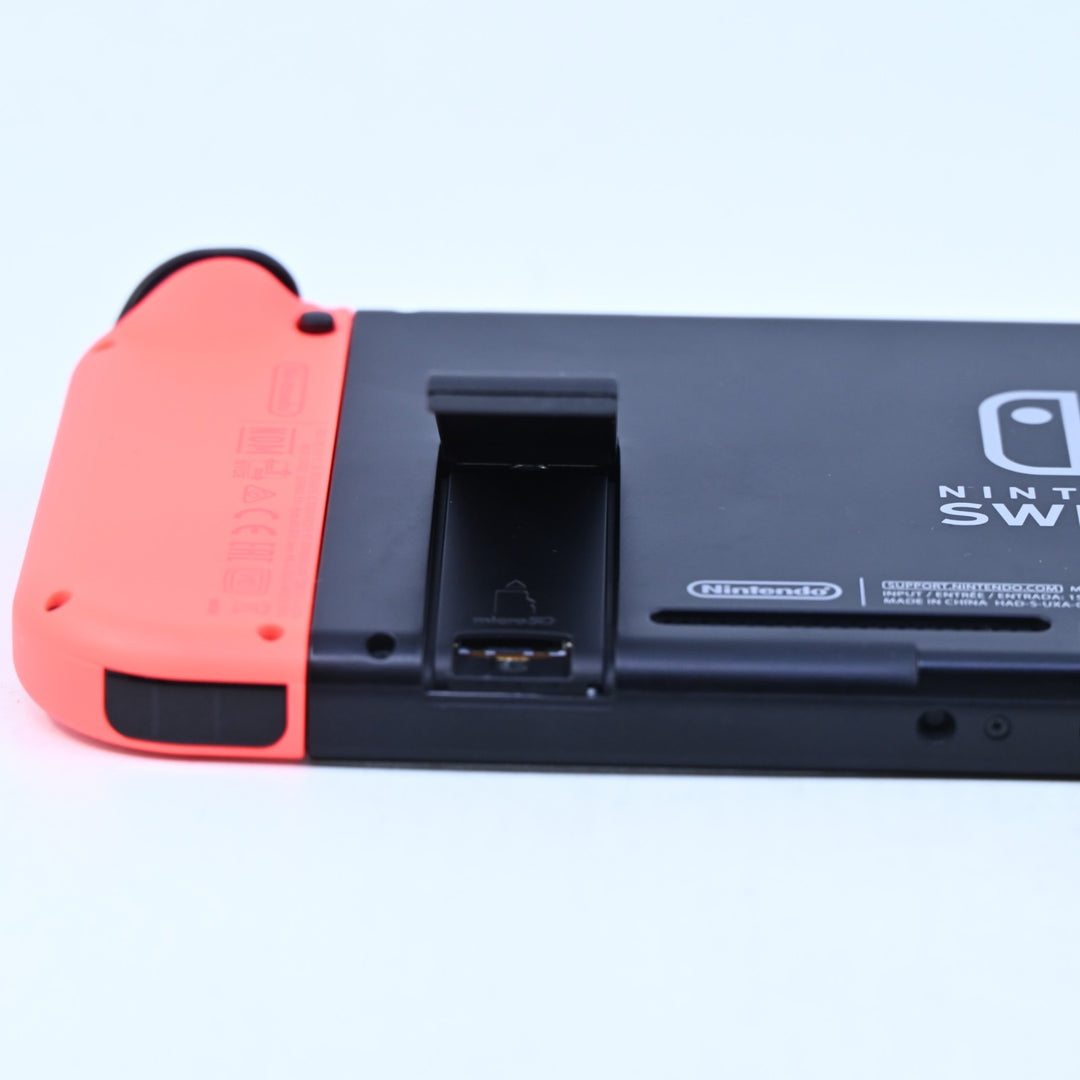 Blue / Red XKW70014512 - Nintendo Switch Boxed Console - PAL - FREE POST!