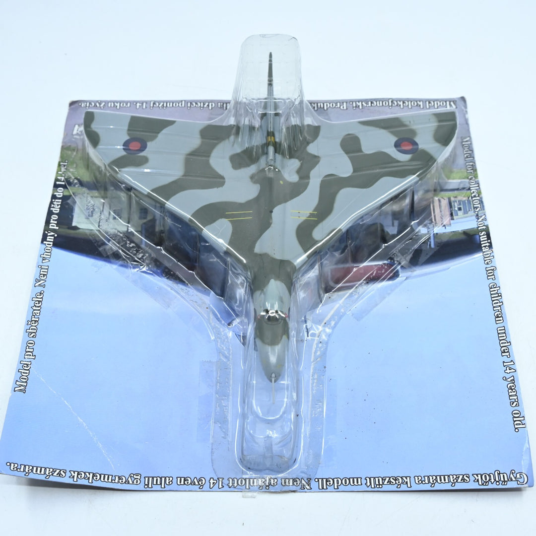 Amercom 1:144 Avro Vulcan B.Mk 2 RAF XH558 - Die Cast Plane