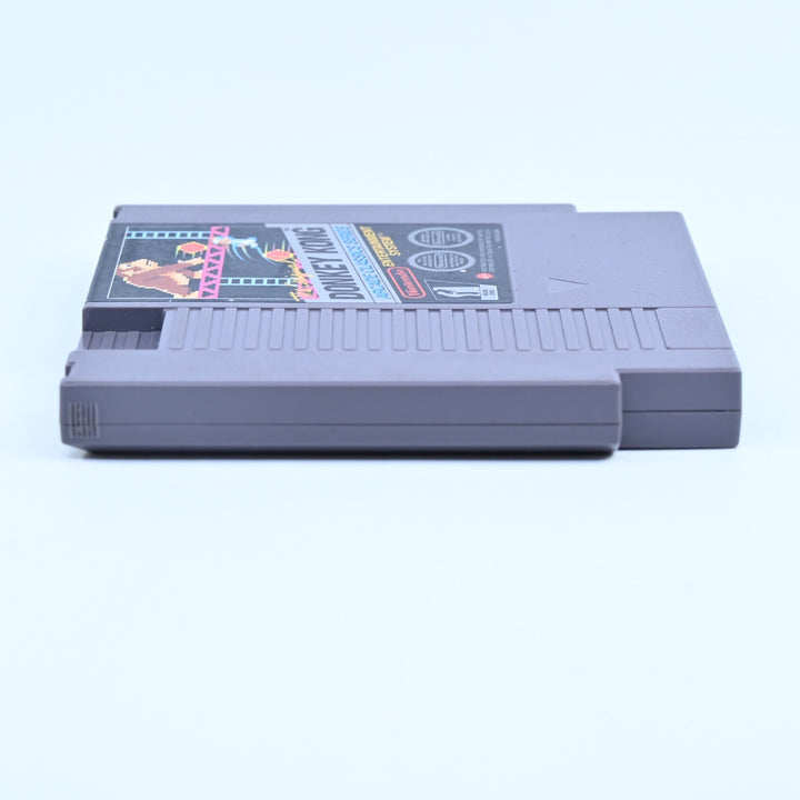 The Original Donkey Kong Arcade Classics Nintendo Entertainment System NES Game