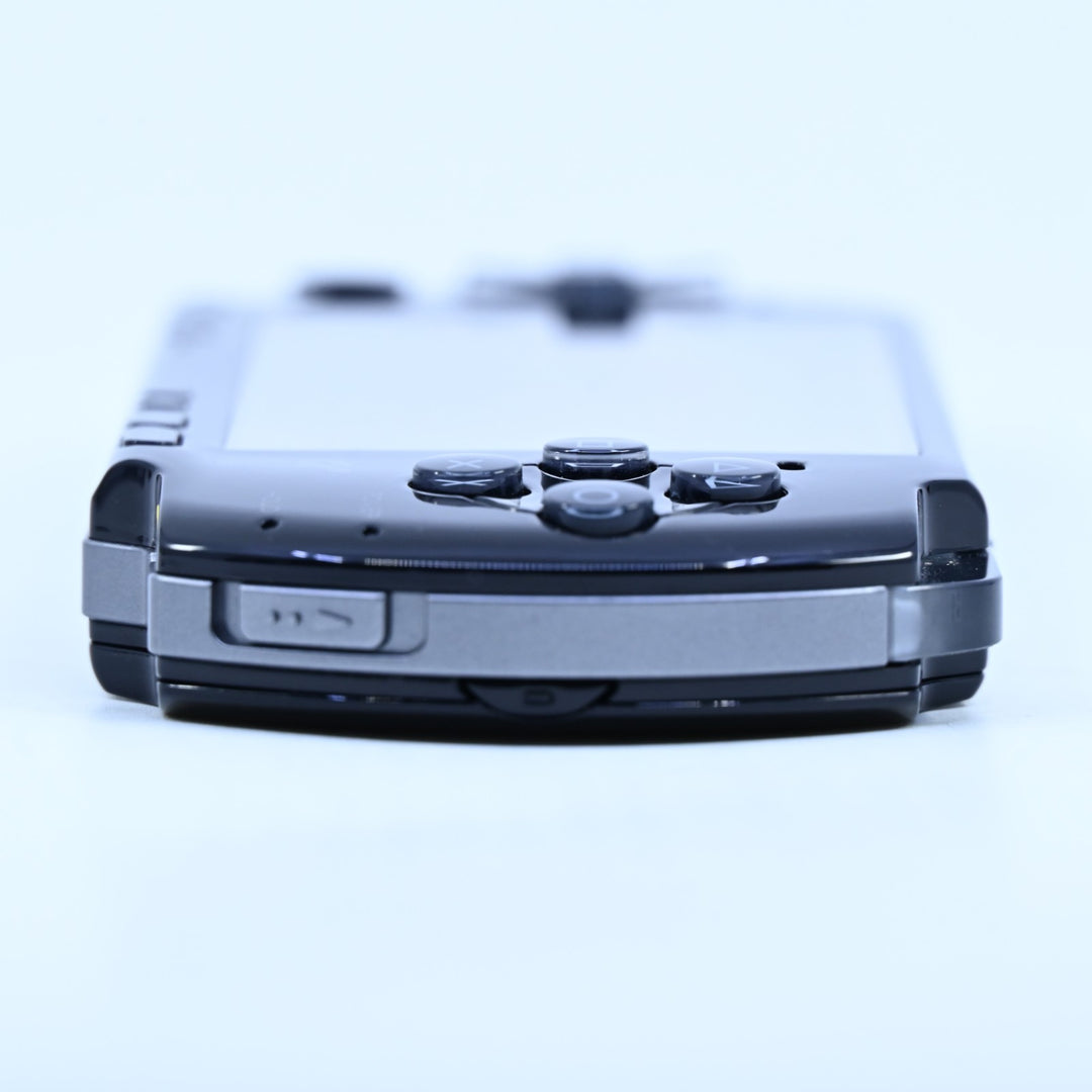 Gran Turismo Edition - Sony PSP Console - PSP-3002 - PSP-3000 NEW BATTERY + Card