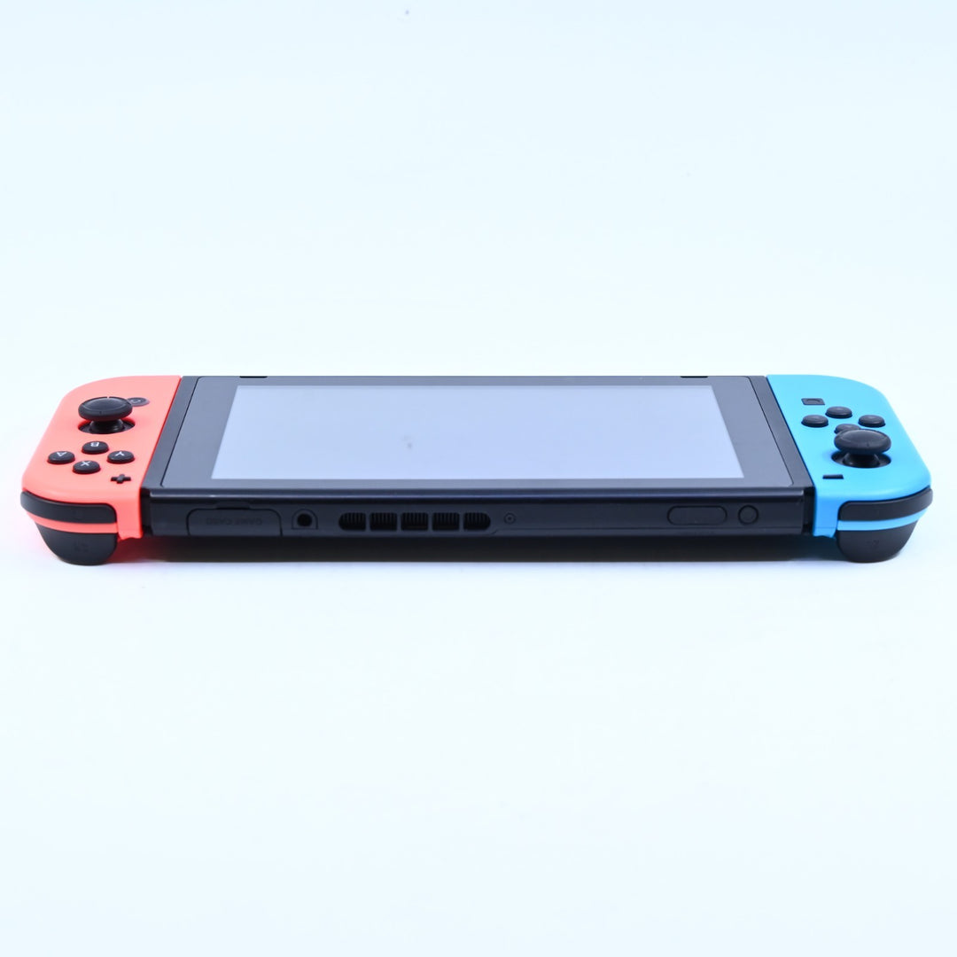 Blue / Red XAW700182 - Nintendo Switch Boxed Console - PAL - FREE POST!