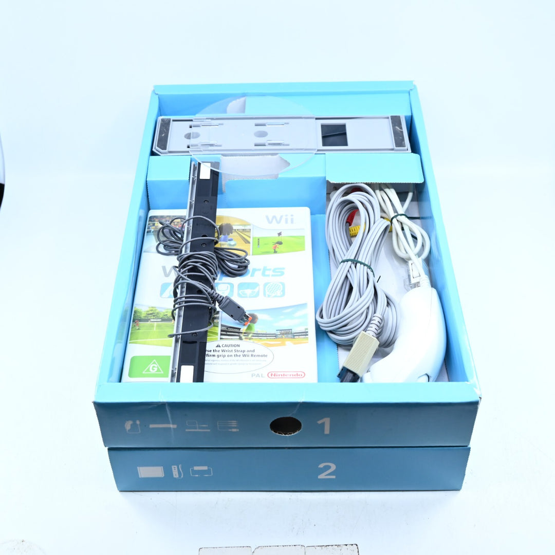 White - Nintendo Wii Boxed Console - PAL - FREE POST!