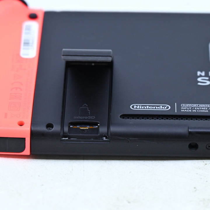 Blue / Red XKW700311 - Nintendo Switch Boxed Console - PAL - FREE POST!