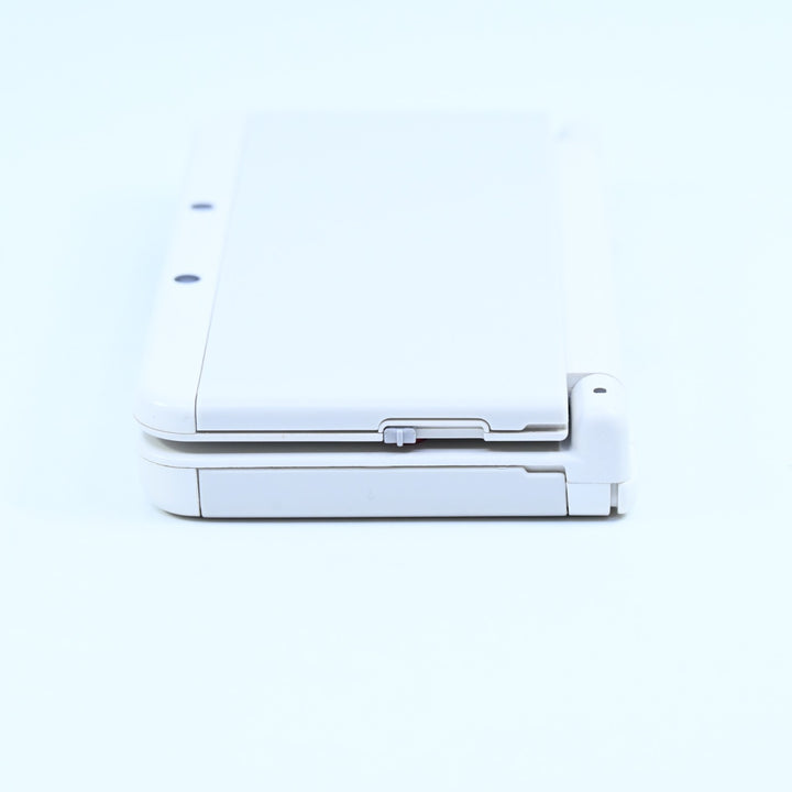 White - 'New' Nintendo 3DS Boxed Console - KTR-001 - PAL - FREE POST!