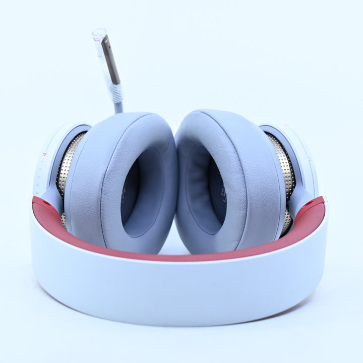 Starfield Limited Edition Wireless Headset - Xbox Series X|S Accessory