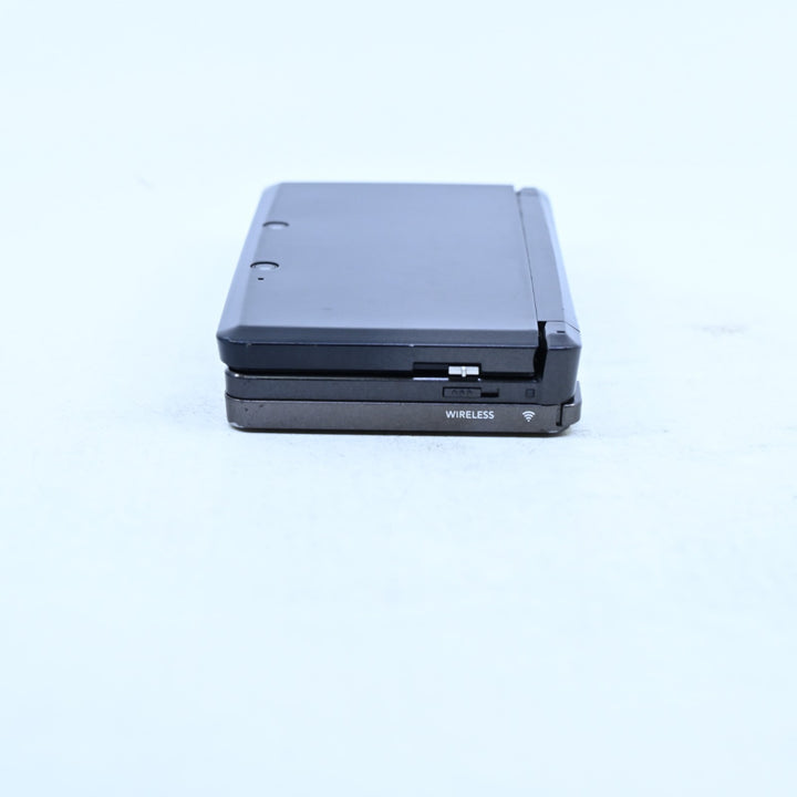Black Nintendo 3DS Console - CTR-001 PAL + 2GB Card - FREE POST!