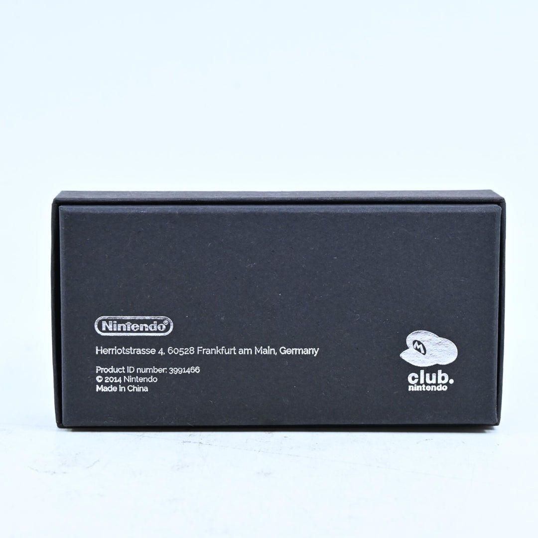 Mario Kart 8 2014 Club Nintendo Enamel Pin / Badge Set - Toy / Game