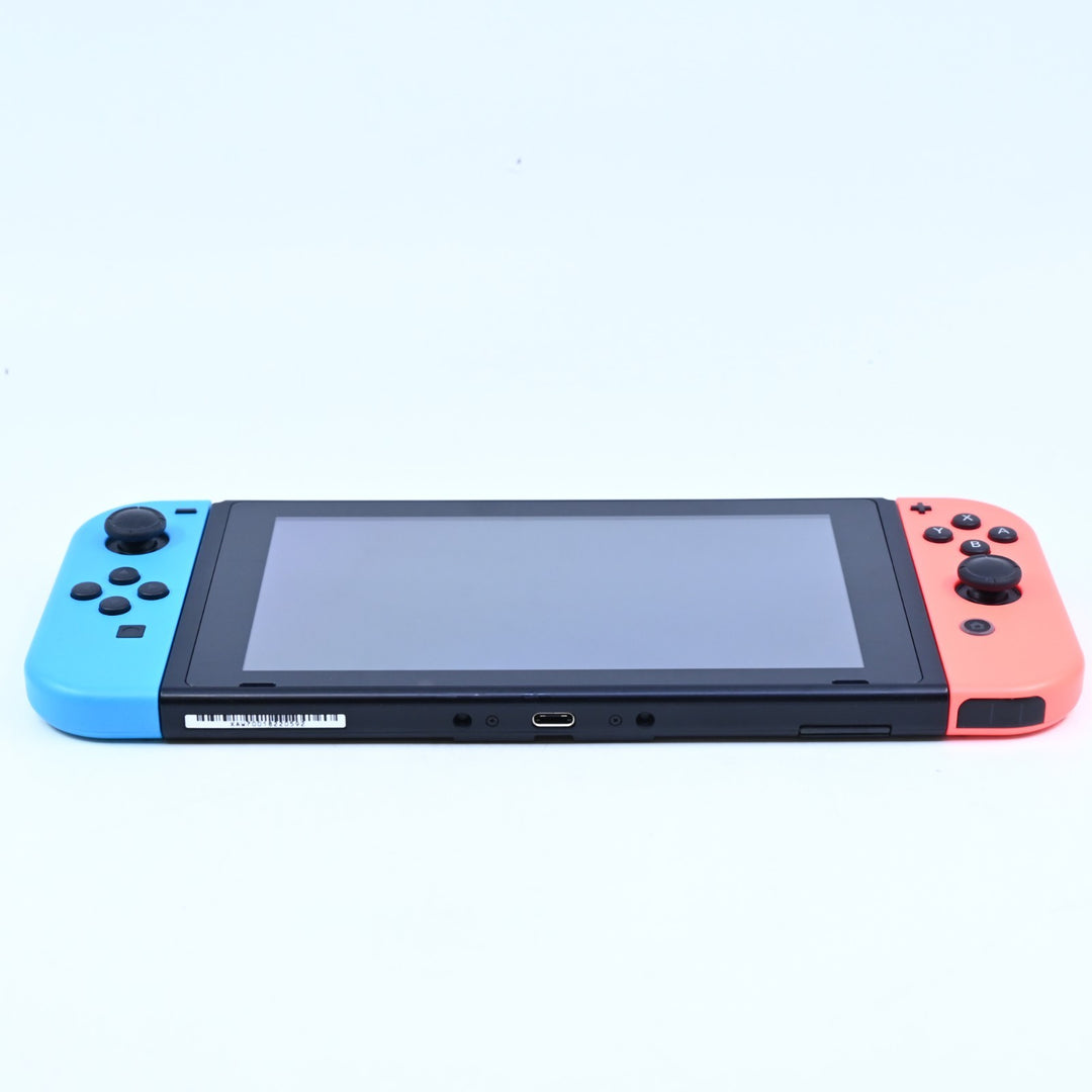 Blue / Red XAW700182 - Nintendo Switch Boxed Console - PAL - FREE POST!