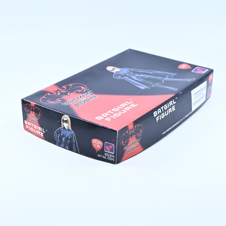 NEW IN BOX! Batman & Robin - Batgirl  - Hasegawa 1:16 Figure Unpainted