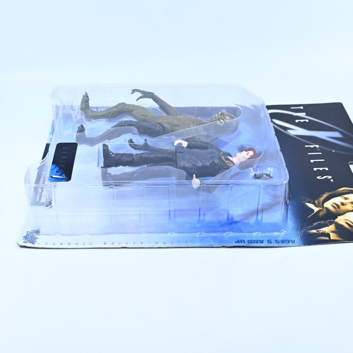 SEALED! The X-Files Series 1 Figure - Agent Scully With Alien - Action Figure