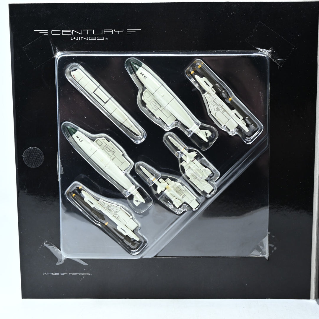 Century Wings 1:72 A-7E Corsair II "Fist of the Fleet" 589315 - Die Cast Plane